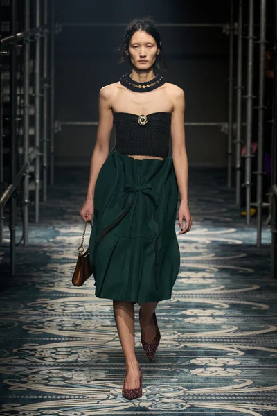 Look 24